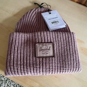 🔥🔥 NWT: Hershel’s Ash Rose beanie 🔥🔥
